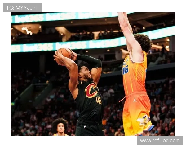 米切尔由单打转挡拆较上季无球三分占比上升提升效率